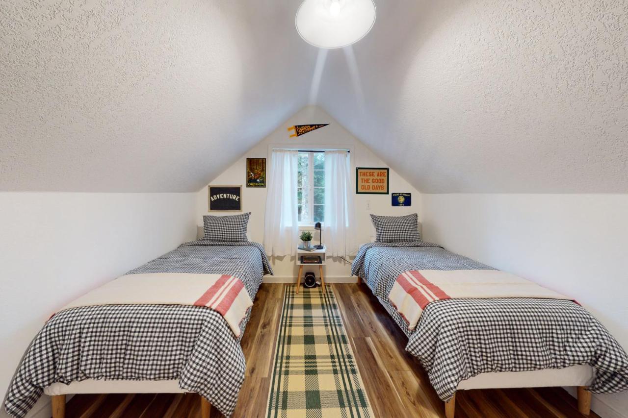 Treehouse By The Sea Villa Cape Meares ภายนอก รูปภาพ